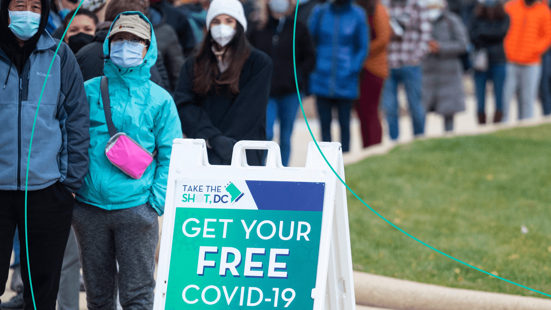 People wait in line at a walk-up vaccination site in Washington, DC