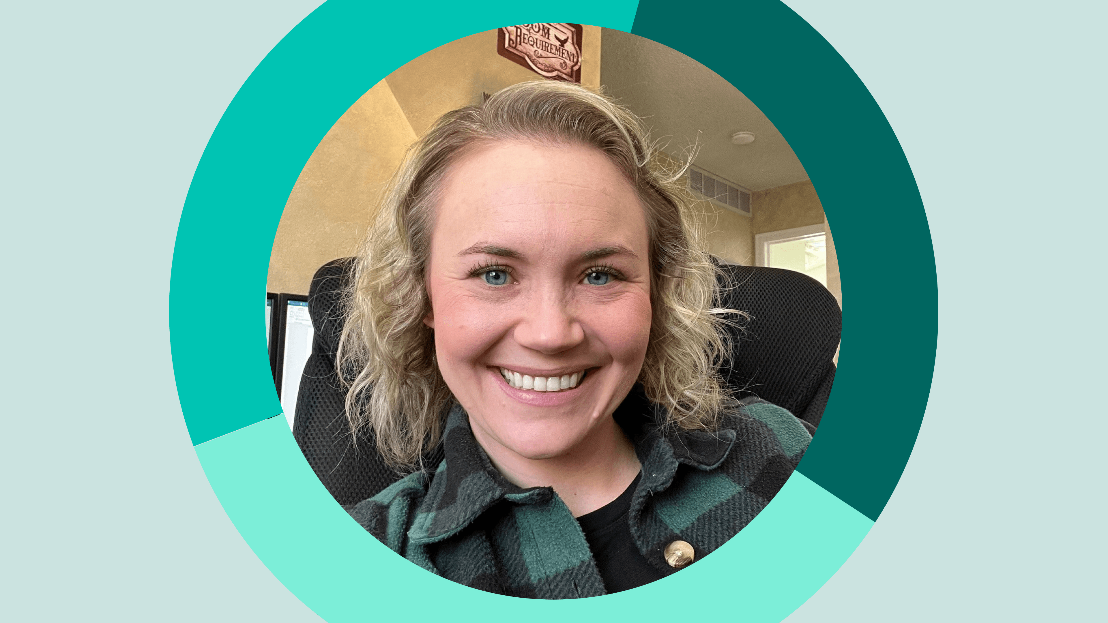 Emily M selfie money win