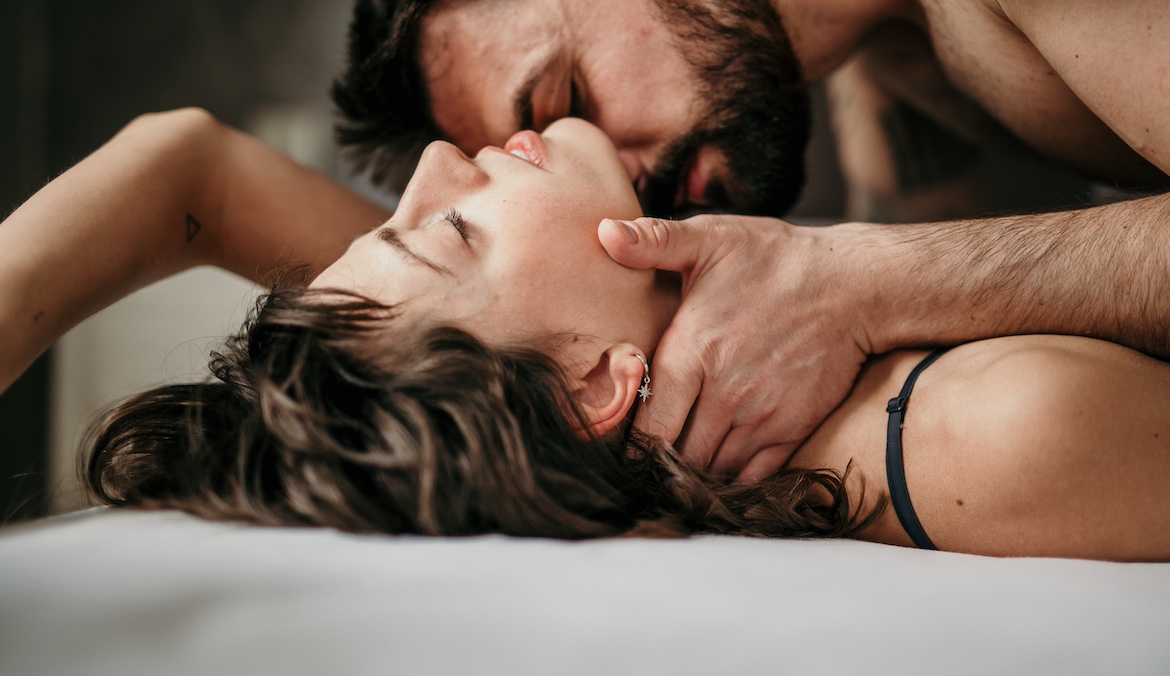 Featured image for What’s the Difference Between a Spit Kink and Spit Play? Experts Break It Down