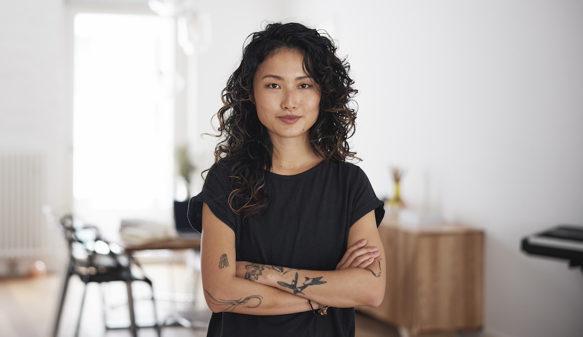 Featured image for Welp, We’ve Been Interpreting This Common Body Language Sign All Wrong