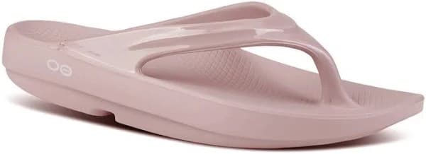 Best flip flop: Oofos Oolala Sandal