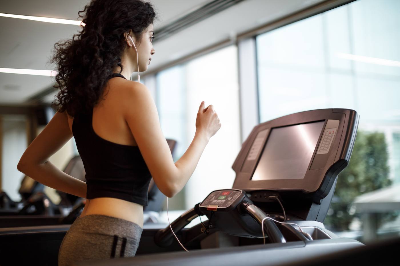 Featured image for The 5-4-3-2-1 workout technique makes exercising a breeze—promise!