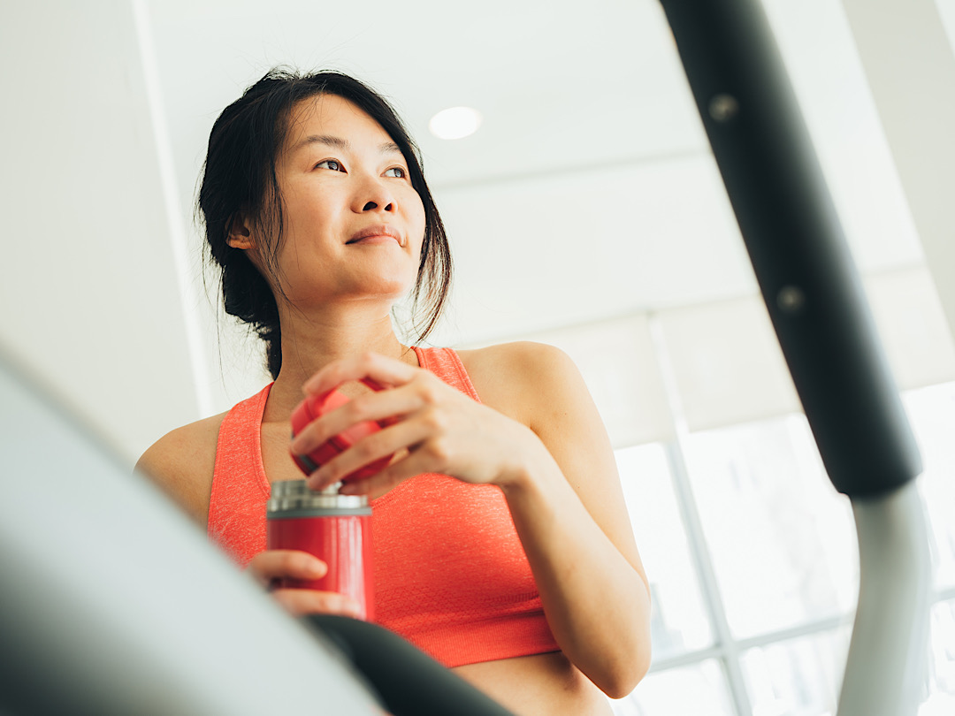 Featured image for Walking Backwards on the Stairmaster Has Its Benefits, but Here’s What You Need To Know Before You Try It