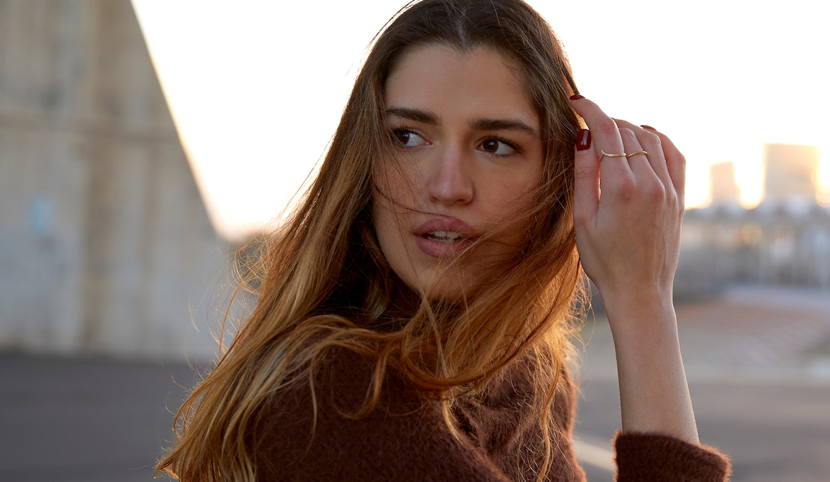 Featured image for I Tried Magic Sleek, and Can Now Give My Thick, ‘Unmanageable’ Hair a Salon-Smooth Blowout in 6 Minutes