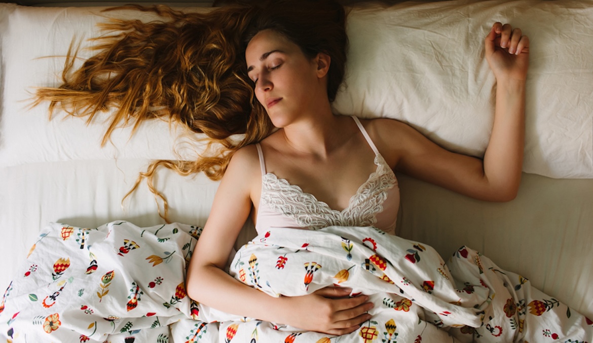 Featured image for What Does It Mean When You Don’t Dream… Like Ever? A Dream Expert Has the Answers