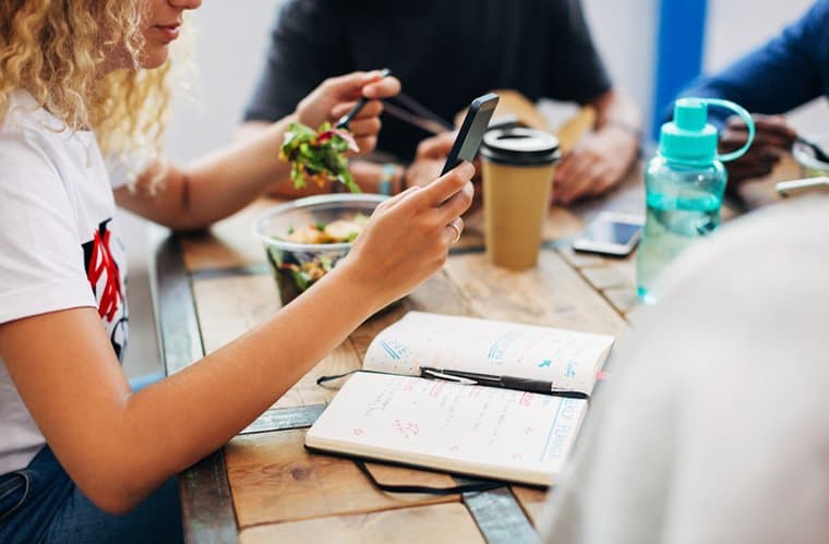 working while eating