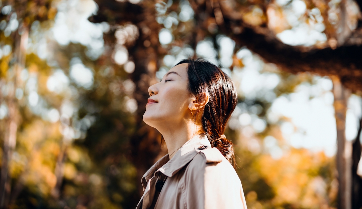 Featured image for This Brightening Serum Got Rid of My Dark Spots Better Than Lasers in Just a Few Weeks—And I've Never Gotten This Many Compliments