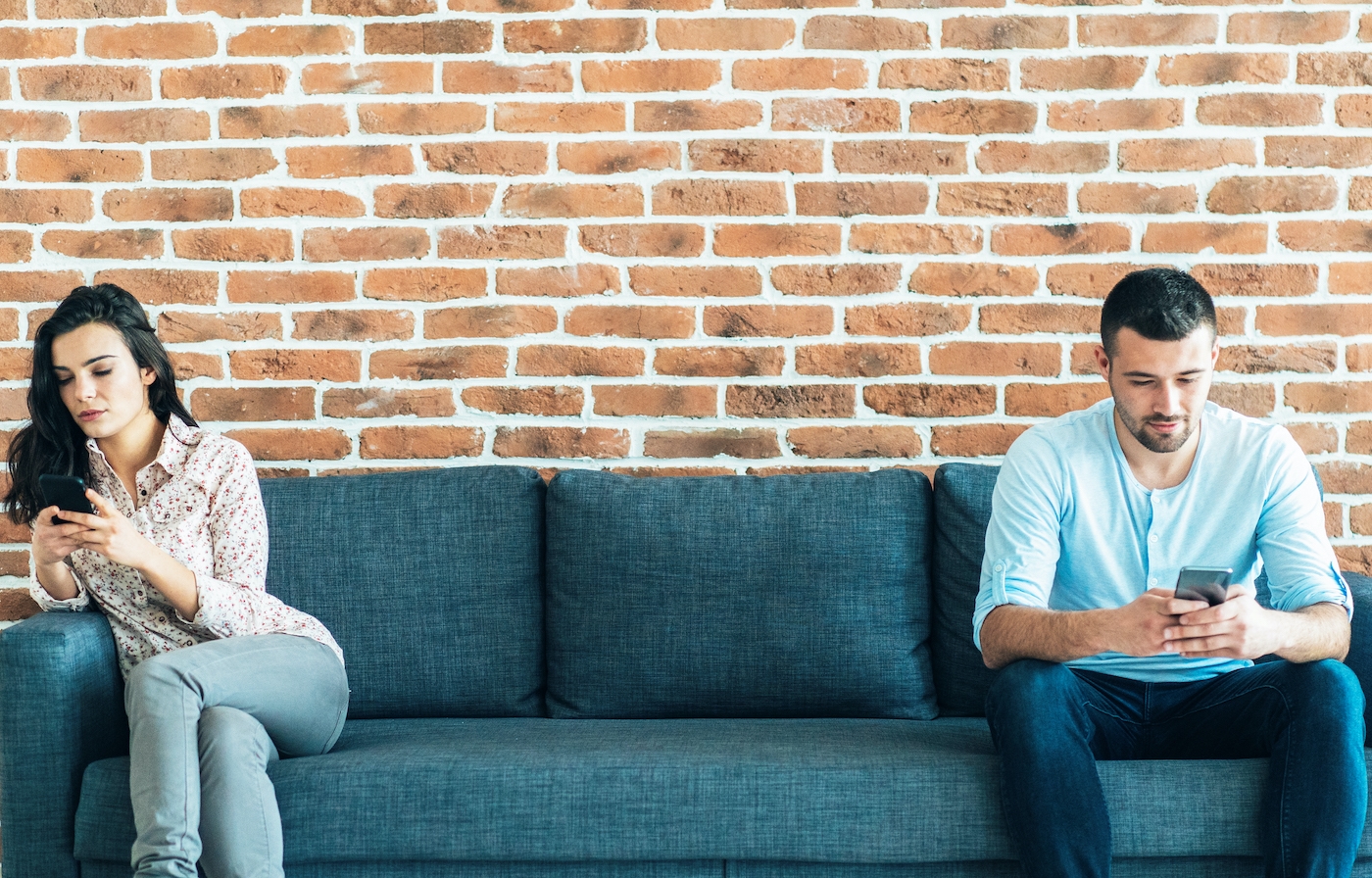 Featured image for 5 Signs a Fear of Intimacy Keeping You From the Love You Deserve