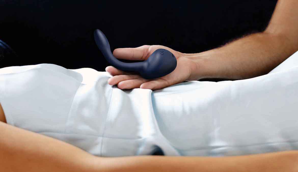 Featured image for This Bendable, Slim Vibrator Is Your Gateway to Amazing Anal Play (and Makes for Fast Vaginal Orgasms, Too)