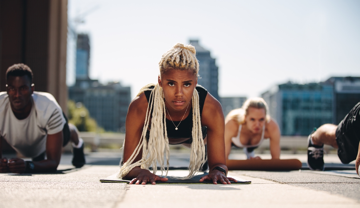 Featured image for If You Feel Like Planks Never Get Easier, You’re Not Wrong—Here’s Why Your Muscles Always Shake